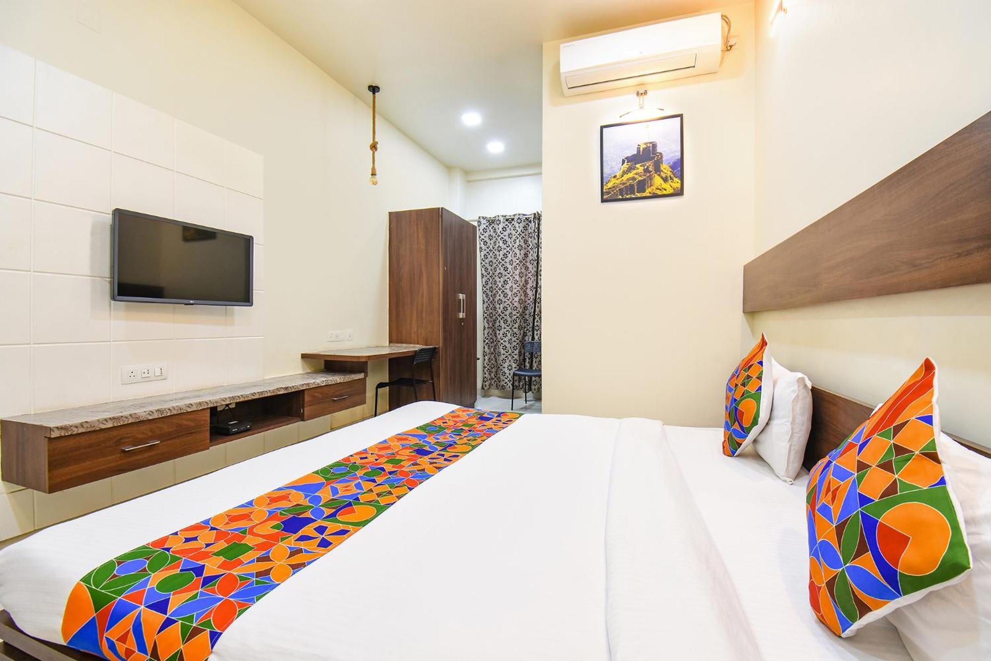 Fabhotel Royal Suits - Nr Mahadji Shinde Chhatri Mundhwa Экстерьер фото